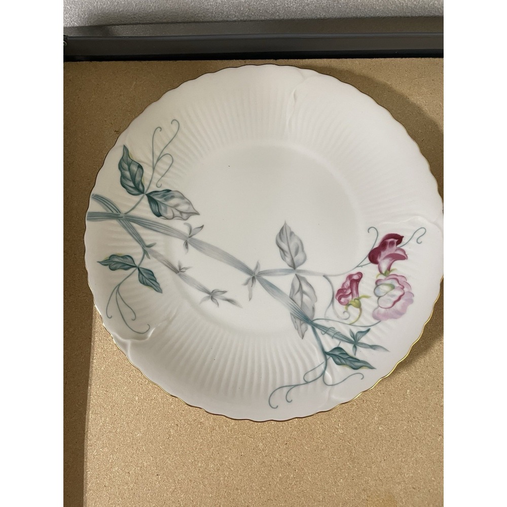Vintage Gold China Sweet Pea Dinner Plate Floral Painted Made in Japan